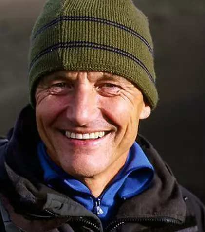 Prezentatorul BBC Paul Rose, atacat de un urs polar în Canada