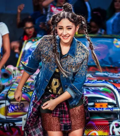 Nicole Cherry şi Mohombi au lansat piesa „Vive la vida”