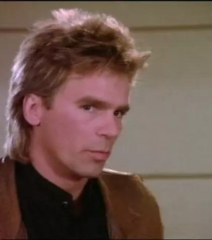 MacGyver întinerește pe micile ecrane