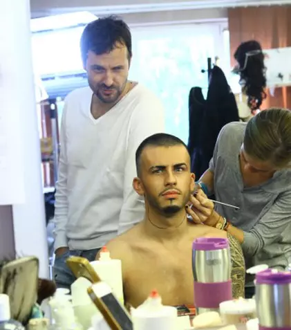 Pentru “Te cunosc de undeva!”, Florin Ristei s-a tuns ca Alex Velea