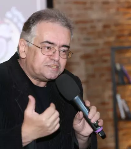 Dan C. Mihăilescu vă așteaptă la „Cartea de la ora 5”