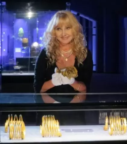 O nouă emisiune la TVR 2: „Locuri, oameni şi comori”