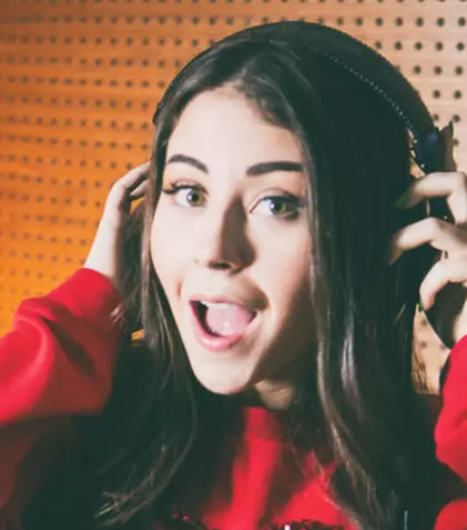 Nicole Cherry cântă pentru Disney Channel România