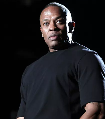 Dr. Dre a bătut palma cu Apple pentru un serial