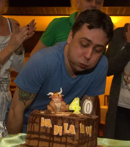 Cătălin Marin, Vandame din “Trăsniții”, a împlinit 40 de ani