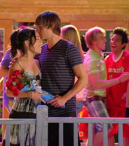 „Liceul muzical” se întoarce la Disney