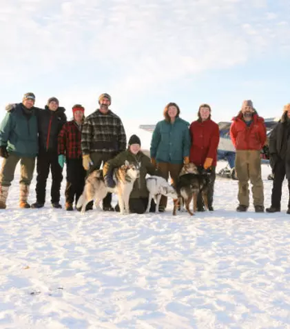 La Discovery Channel, îi puteți vedea pe “Ultimii indigeni din Alaska”