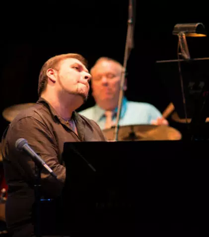 “Jazz pe românește” cu Sorin Zlat și Big Band-ul Radio, la Sala Radio