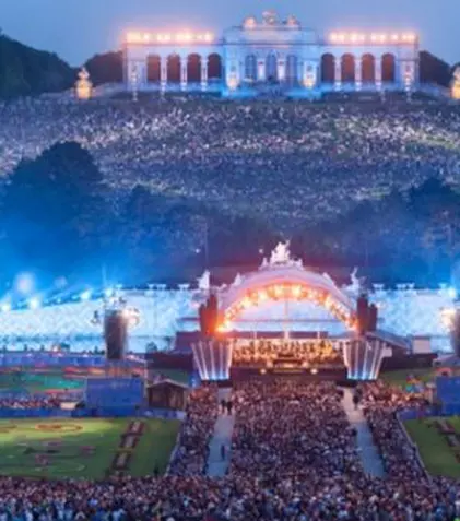 TVR 2 transmite Concertul de vară de la Palatul Schönbrunn