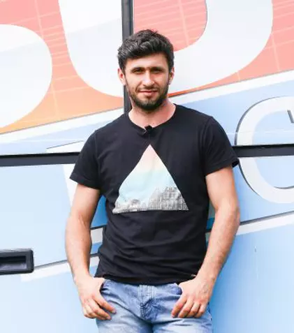 „Visuri la cheie” oferă o locuință unei mame ce își crește singură cei doi copii