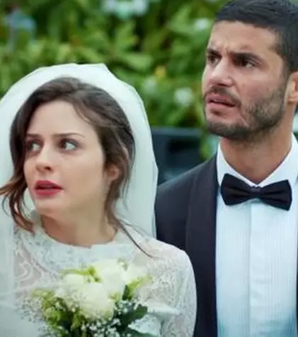 „Stadiul relaţiei: complicat” are o continuare!