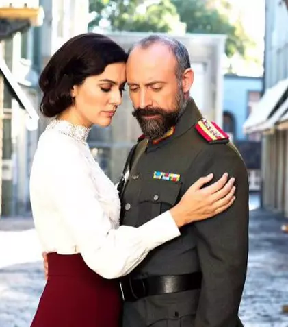 FOTO. Halit Ergenç şi Bergüzar Korel au din nou un proiect comun