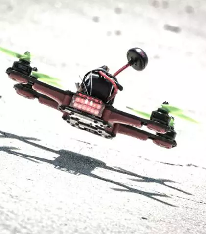 FOTO. Eurosport va transmite, din noiembrie, curse cu drone