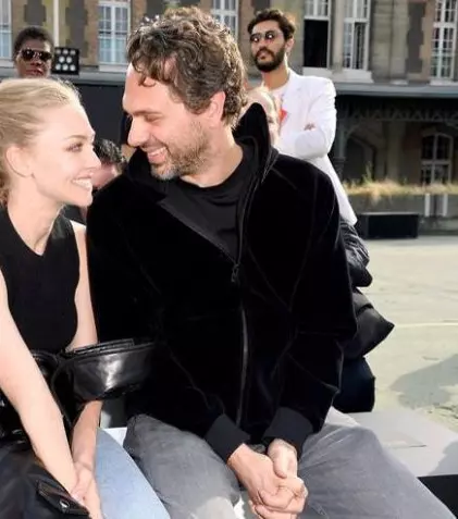 Amanda Seyfried şi Thomas Sadoski s-au căsătorit în secret