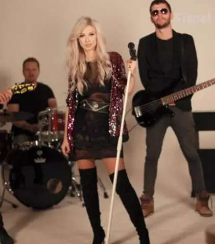 Andreea Bălan a lansat primul videoclip după nașterea Ellei