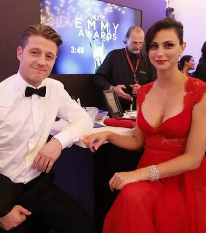 Actorii Ben McKenzie şi Morena Baccarin s-au logodit