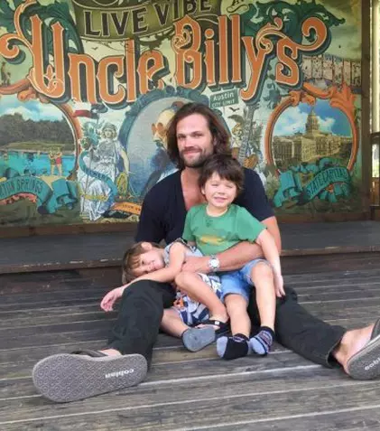 FOTO. Jared Padalecki va deveni tată a treia oară, în martie