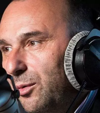 Marius Tucă a împlinit un an de când realizează matinalul de la Smart FM