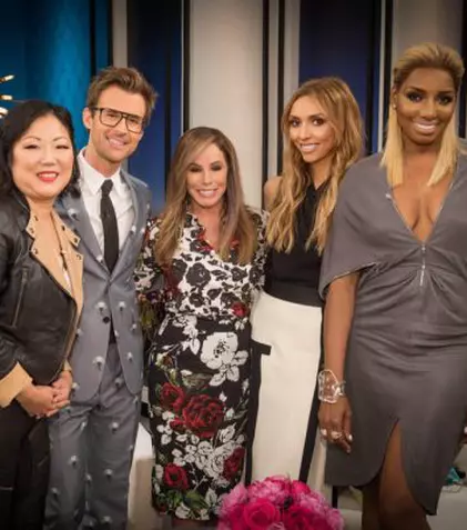 E! difuzează o ediție specială „Fashion Police: The 2016 American Music Awards”