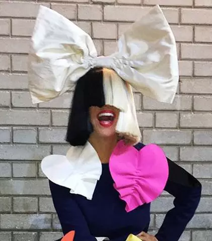 Sia divorţează după numai doi ani de căsătorie