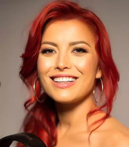 FOTO. Elena Gheorghe își dorește un 2017 liniștit, cu sănătate și clipe trăite frumos