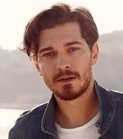 Serialul turcesc „Içerde”, cu celebrul Çağatay Ulusoy,  va fi difuzat și în România