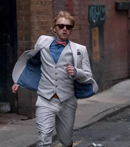 PREMIERĂ: AXN difuzează, din aprilie, serialul „Snatch” (2017), cu Rupert Grint