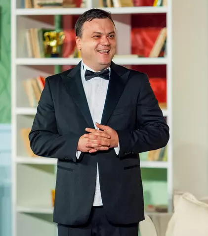 Leonid Doni, polițistul Robi din „Las Fierbinți”, joacă în comedia „Prenumele”
