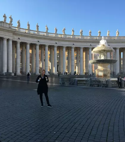 Irina Păcurariu continuă la TVR seria de reportaje „Unde-i acasă?”. Primul episod, duminică, 19 martie