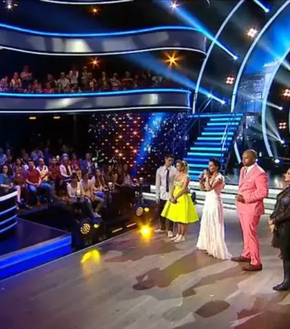 Cine a părăsit cea de-a 6-a ediţie a concursului „Uite cine dansează!”. Momentele-cheie ale serii