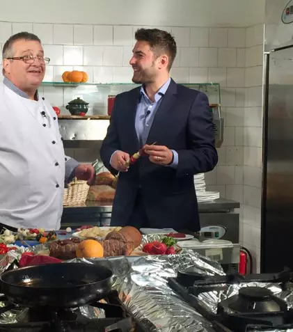 Mircea Dinescu îl are invitat pe Adrian Mutu, duminică, la „Politică și delicatețuri”