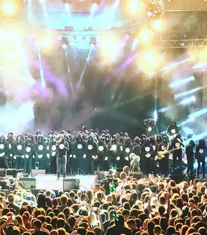 Carla’s Dreams cântă în deschiderea celor de la The Prodigy