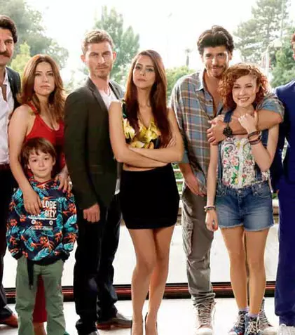 „Parola: Te iubesc” începe la Acasă. Noul serial turcesc, în locul „Prețul dragostei”