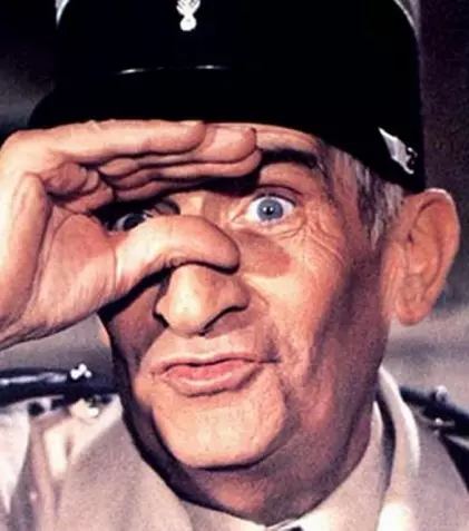 Să râdem cu Louis de Funes! Prima difuzează seria de filme ”Jandarmul...”