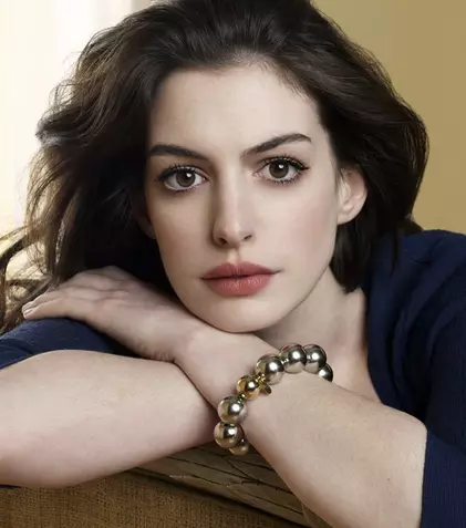 Anne Hathaway este însărcinată pentru a doua oară