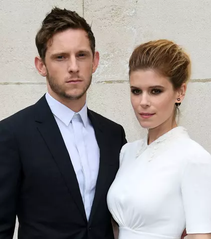 Actorii Kate Mara și Jamie Bell s-au căsătorit. Prima fotografie de la nuntă!