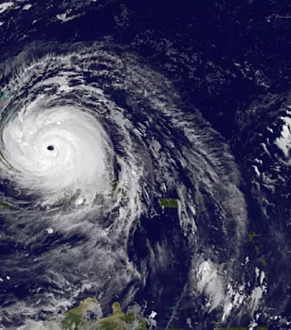 „Uraganele Harvey și Irma” - Discovery Channel investighează ce a stat la originea celor două uragane