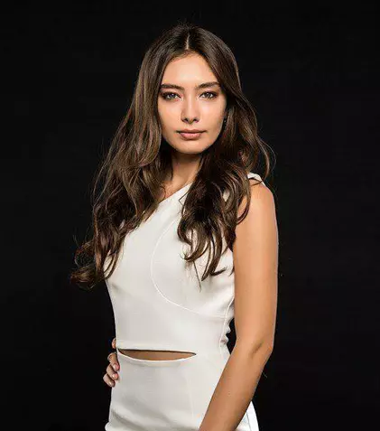 Neslihan Atagül (“Dragoste infinită”) va începe, în curând, filmările la noul ei serial