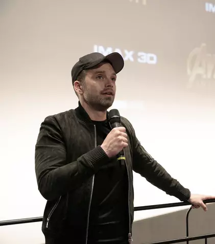 Sebastian Stan şi-a surprins fanii „Avengers” cu o vizită neaşteaptată la cinema