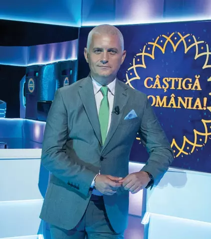 Virgil Ianţu, gazda emisiunii „Câştigă România!” de la TVR 2, se întâlneşte cu studenţii Facultăţii de Istorie din București