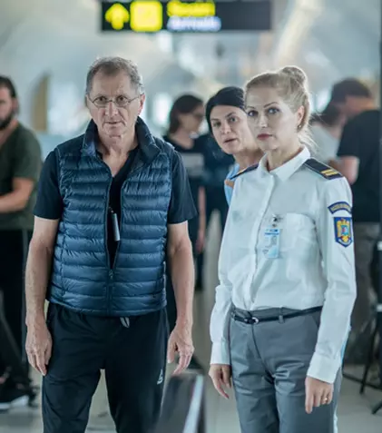 Imagini de pe platourile de filmare: Horațiu Mălăele filmează pentru „Luca” pe Aeroportul Henri Coandă