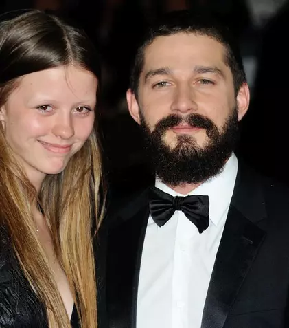 Shia LaBeouf și soția lui, Mia Goth, divorțează