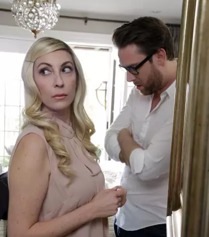 În luna octombrie, CBS REALITY difuzează emisiunea „Faimoși și faliți”