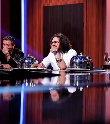 FOTO. Romică Țociu și sosia lui gătesc împreună la „Chefi la cuțite”. Cât de bine seamănă cei doi!