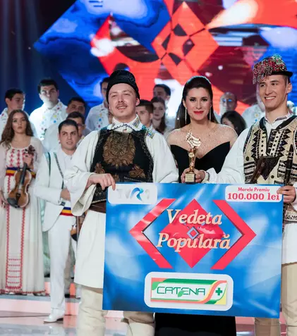 Premieră: doi tineri au câştigat sezonului 3 „Vedeta populară”
