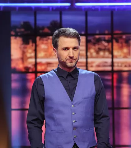 Andreea Esca și Adrian Hădean sunt primii invitați „Pe bune?!” din acest sezon. Show-ul începe în această seară, de la ora 22:30.