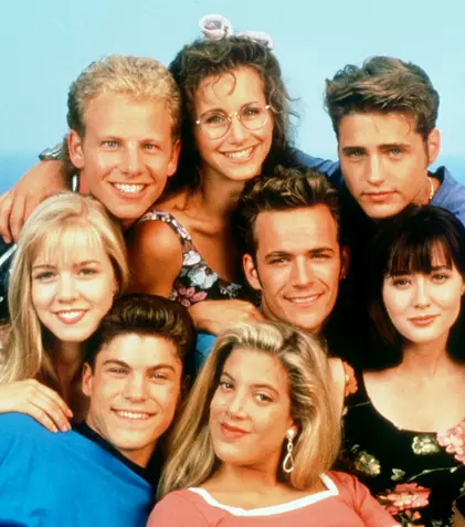 Serialul „Beverly Hills, 90210” va fi reluat de reţeaua Fox, cu distribuţia originală