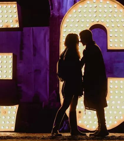 Electric City: cum devin 30 de hectare un oraș care trăiește doar cinci zile și cine sunt locuitorii lui