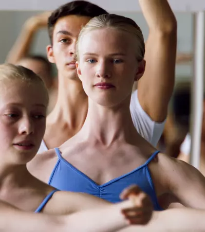 GALERIE FOTO. Filmul „Balerina”, în regia lui Lukas Dhont, se lansează în cinematografe pe 15 februarie