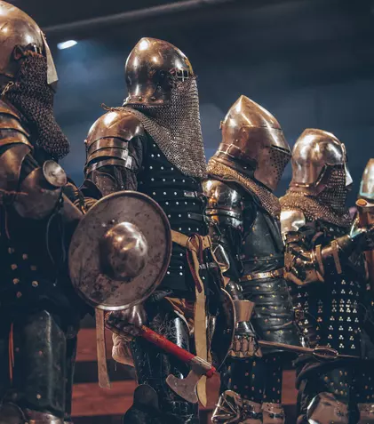 Din această seară, History ne invită să urmărim un serial despre un sport inedit – „MMA cu armură”